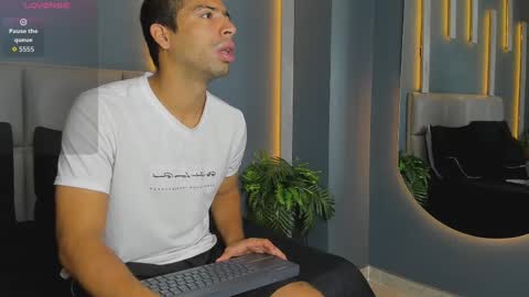 MIKE PARK  online show from October 3, 11:26 am