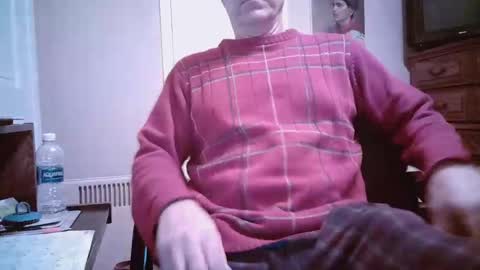 Snapshot of mikewulds chatting on December 2, 11:49 pm Mike online show from December 2, 11:49 pm