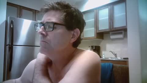 Snapshot of mikewulds chatting on February 5, 2:08 am Mike online show from February 5, 2:08 am