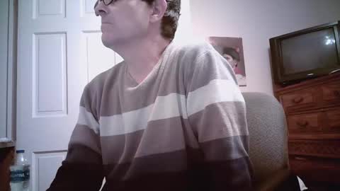 Snapshot of mikewulds chatting on December 28, 12:36 am Mike online show from December 28, 12:36 am