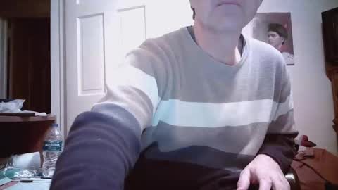 Snapshot of mikewulds chatting on January 2, 12:23 am Mike online show from January 2, 12:23 am