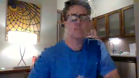 Snapshot of mikewulds chatting on March 11, 2:54 am Mike online show from March 11, 2:54 am