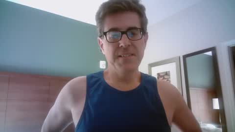 Snapshot of mikewulds chatting on February 4, 4:08 pm Mike online show from February 4, 4:08 pm