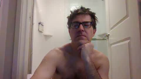 Snapshot of mikewulds chatting on March 11, 3:23 pm Mike online show from March 11, 3:23 pm