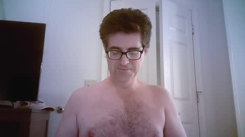 Snapshot of mikewulds chatting on December 8, 1:35 am Mike online show from December 8, 1:35 am