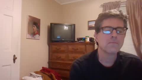 Snapshot of mikewulds chatting on February 15, 8:22 am Mike online show from February 15, 8:22 am