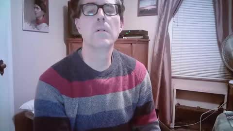Snapshot of mikewulds chatting on January 3, 3:16 am Mike online show from January 3, 3:16 am