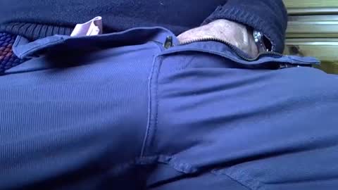 mikeybed online show from December 10, 1:44 pm