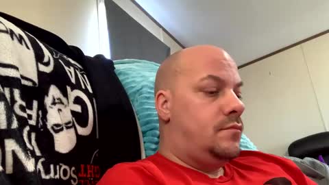 Snapshot of mikeylikesit2222 chatting on January 1, 6:27 pm mikeylikesit2222 online show from January 1, 6:27 pm