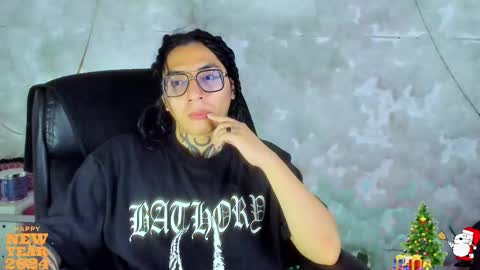 MIKEY online show from January 3, 1:05 am