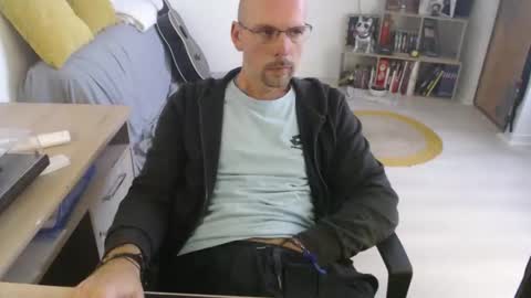 mikmik91 online show from October 13, 10:21 am