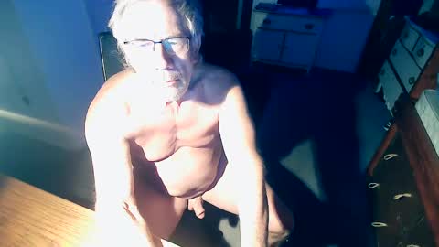 Milehi1958 online show from December 21, 11:01 am