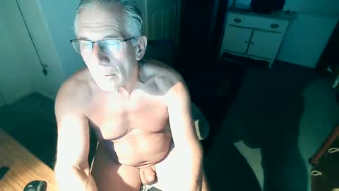 Milehi1958 online show from December 12, 11:25 pm