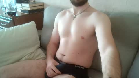 milfhunter20008 online show from February 22, 6:37 am