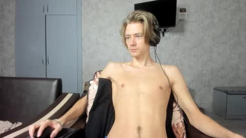 Isaac online show from September 23, 8:02 am