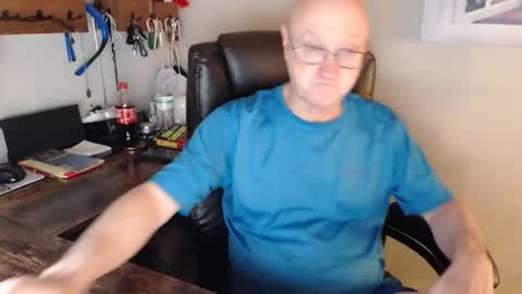 millenium0129 online show from April 4, 2:19 am