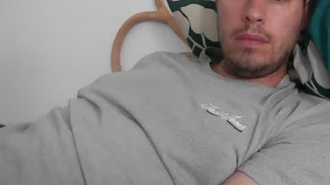 milowww1601 online show from June 12, 2:37 pm