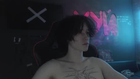 Max online show from September 20, 2:00 am