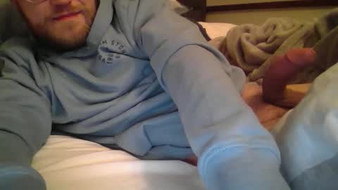 Snapshot of minnesotaguy2525 chatting on February 1, 12:07 am Minnesota Guy online show from February 1, 12:07 am