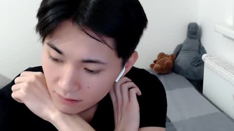              online show from October 15, 3:14 am