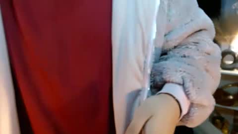 Snapshot of mister_officer chatting on December 9, 9:39 am SAINT SACHI will make your day online show from December 9, 9:39 am