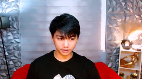 Snapshot of mister_officer chatting on December 11, 3:22 pm SAINT SACHI will make your day online show from December 11, 3:22 pm