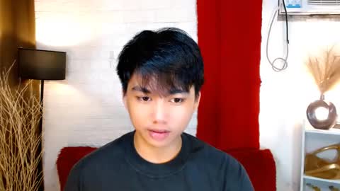 Snapshot of mister_officer chatting on December 4, 2:04 pm SAINT SACHI will make your day online show from December 4, 2:04 pm