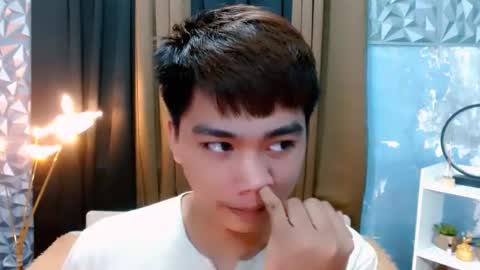 Snapshot of mister_officer chatting on October 9, 1:49 pm SAINT SACHI will make your day online show from October 9, 1:49 pm