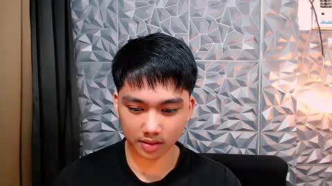 Snapshot of mister_officer chatting on December 23, 12:35 am SAINT SACHI will make your day online show from December 23, 12:35 am