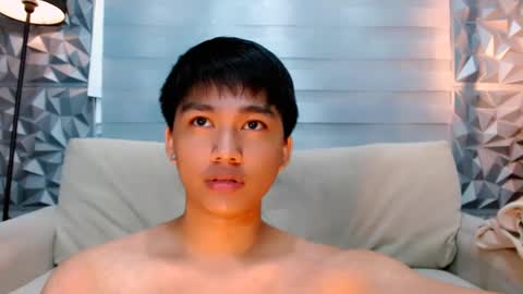 Snapshot of mister_officer chatting on January 19, 4:04 pm SAINT SACHI will make your day online show from January 19, 4:04 pm