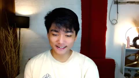 Snapshot of mister_officer chatting on December 7, 6:32 am SAINT SACHI will make your day online show from December 7, 6:32 am