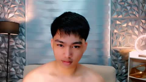 Snapshot of mister_officer chatting on December 22, 2:27 pm SAINT SACHI will make your day online show from December 22, 2:27 pm