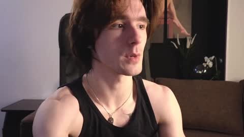 Snapshot of misterhult chatting on December 8, 7:47 am My name is Anton Bogatyrev online show from December 8, 7:47 am