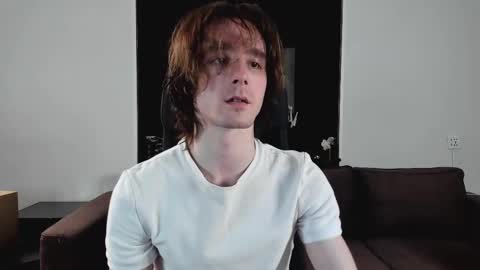 Snapshot of misterhult chatting on February 22, 8:26 pm My name is Anton Bogatyrev online show from February 22, 8:26 pm