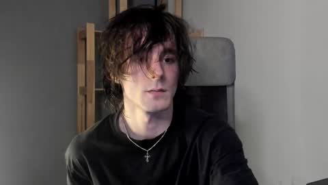 Snapshot of misterhult chatting on February 9, 2:18 pm My name is Anton Bogatyrev online show from February 9, 2:18 pm