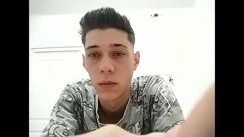 MisteriosoXragazzoX online show from September 12, 8:25 am