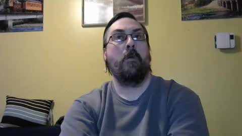 Snapshot of mmr45 chatting on February 5, 10:33 pm mmr45 online show from February 5, 10:33 pm