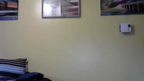 Snapshot of mmr45 chatting on December 6, 11:03 pm mmr45 online show from December 6, 11:03 pm