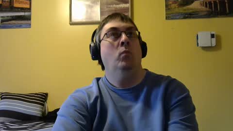 Snapshot of mmr45 chatting on December 12, 9:15 pm mmr45 online show from December 12, 9:15 pm