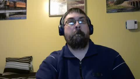 Snapshot of mmr45 chatting on December 9, 4:45 am mmr45 online show from December 9, 4:45 am