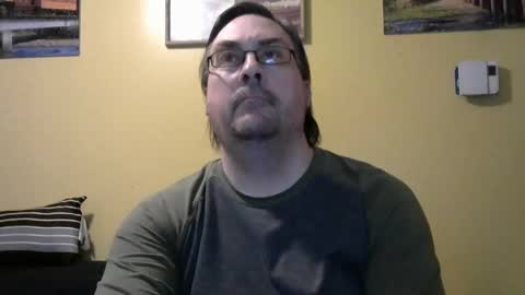 Snapshot of mmr45 chatting on March 1, 5:09 am mmr45 online show from March 1, 5:09 am