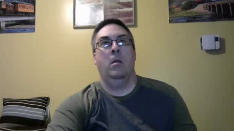 Snapshot of mmr45 chatting on October 2, 3:43 am mmr45 online show from October 2, 3:43 am