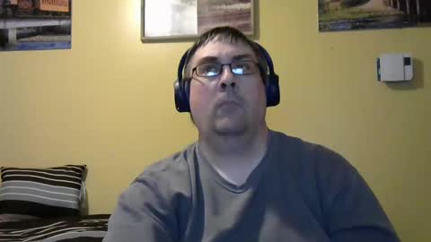 Snapshot of mmr45 chatting on December 16, 5:06 am mmr45 online show from December 16, 5:06 am