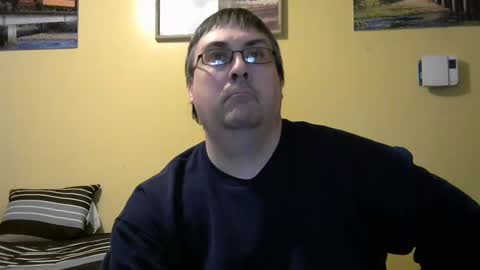 Snapshot of mmr45 chatting on December 15, 7:24 am mmr45 online show from December 15, 7:24 am