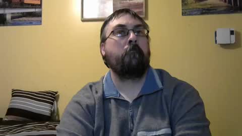Snapshot of mmr45 chatting on December 8, 5:18 am mmr45 online show from December 8, 5:18 am
