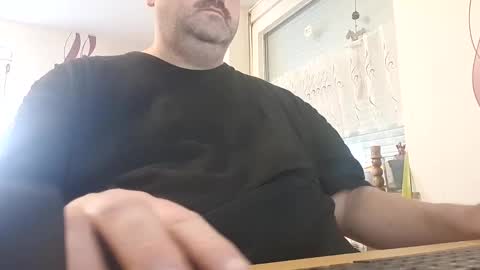 Tom online show from December 31, 9:21 am