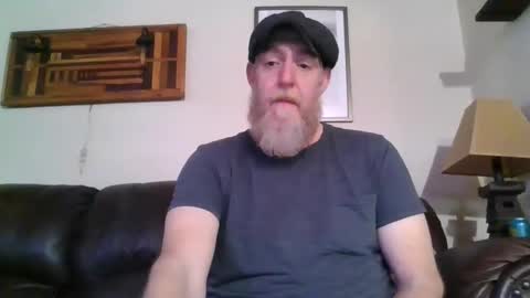 moeblick online show from December 3, 5:45 pm