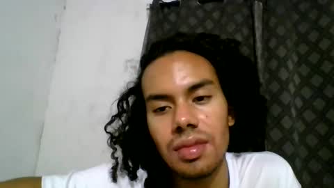moisesbermudez__ online show from November 20, 1:38 am
