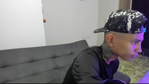 monkeyd_66 online show from December 12, 10:02 am