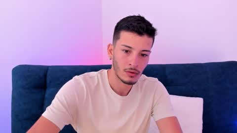 Snapshot of monster_cock4u_ chatting on September 10, 7:01 pm monster_cock4u_ online show from September 10, 7:01 pm